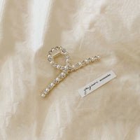 2020 New Hyperbole Pearls Acrylic Hair Claw Clips Big Size Makeup Hair Styling Barrettes for Women Hair Accessories