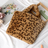 Winter Fashion Faux Fur Bag Large Capacity Leopard Print Bag Women&#39;s One-shoulder Messenger Handbag Bag Plush Female Bag