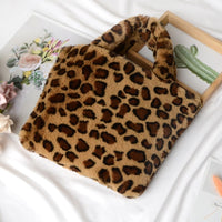 Winter Fashion Faux Fur Bag Large Capacity Leopard Print Bag Women&#39;s One-shoulder Messenger Handbag Bag Plush Female Bag