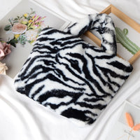 Winter Fashion Faux Fur Bag Large Capacity Leopard Print Bag Women&#39;s One-shoulder Messenger Handbag Bag Plush Female Bag