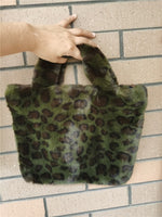 Winter Fashion Faux Fur Bag Large Capacity Leopard Print Bag Women&#39;s One-shoulder Messenger Handbag Bag Plush Female Bag