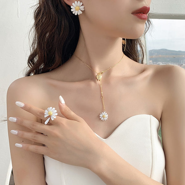Daisy Flower rings 2021 fashion Enamel White Daisy Flower Vintage finger ring Elegant Simple Rings for Women fashion Jewelry