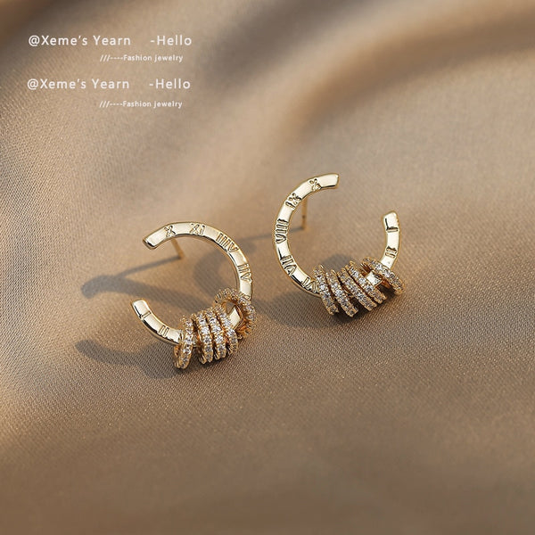 2020 new classic Roman digital round Stud Earrings with Simple needle South Korean women&#39;s jewelry temperament party Earrings